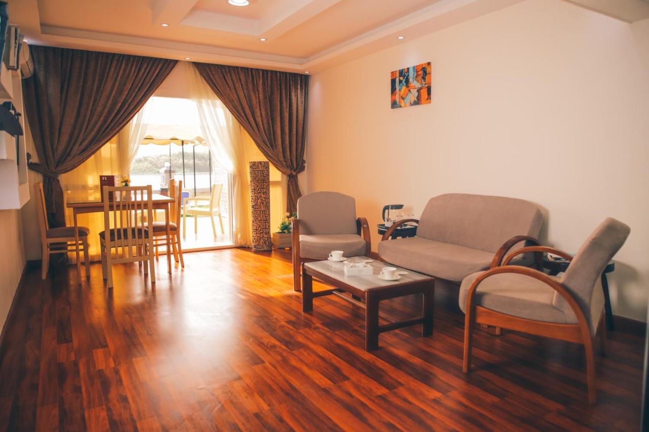 Jewel Maadi Cabins And Club Каир Экстерьер фото
