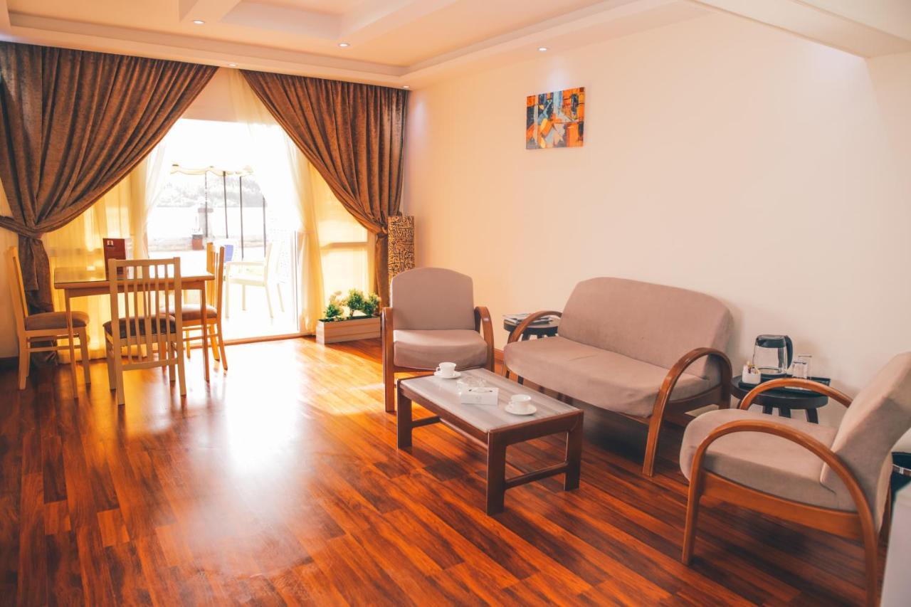 Jewel Maadi Cabins And Club Каир Экстерьер фото