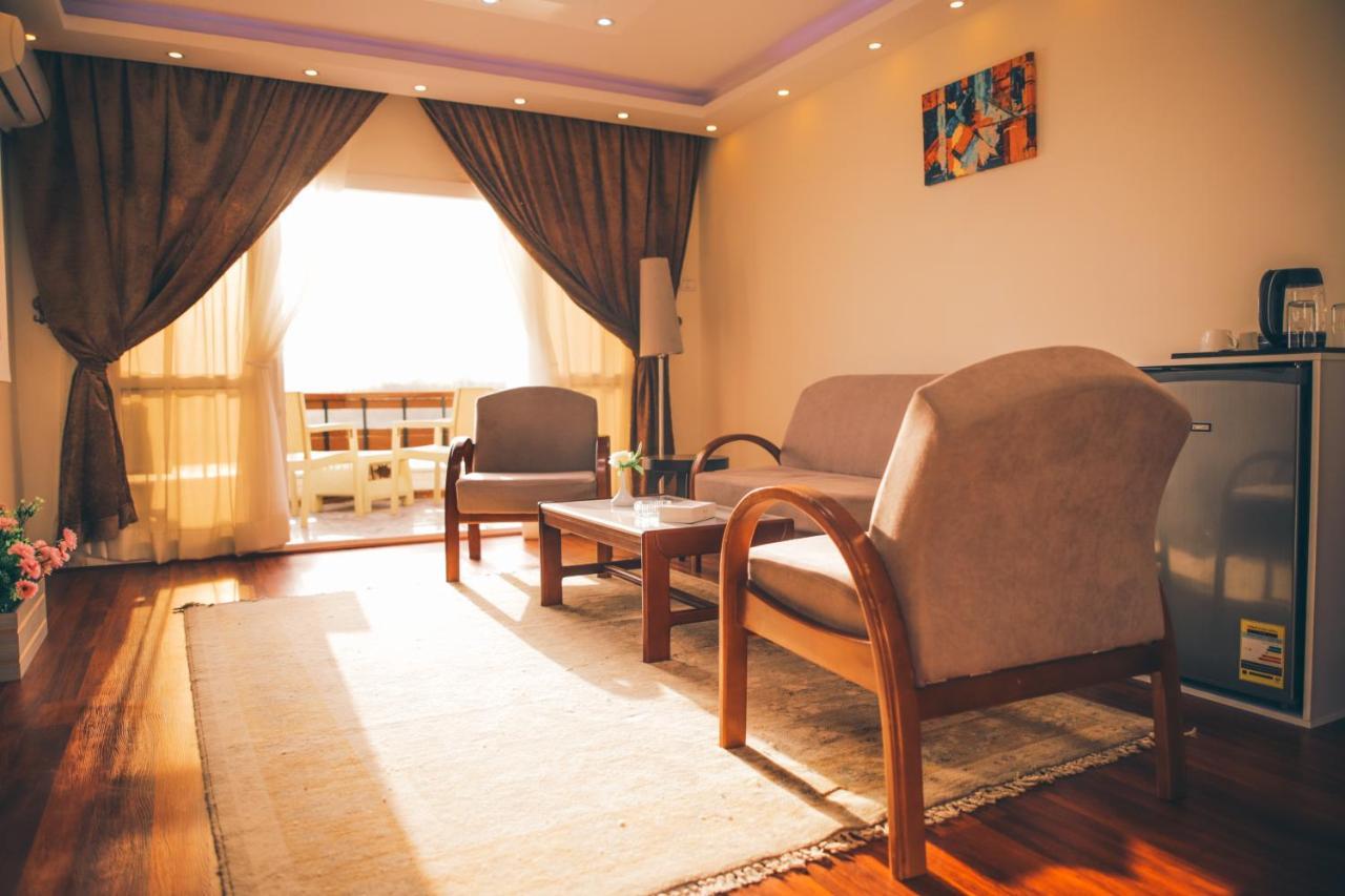 Jewel Maadi Cabins And Club Каир Экстерьер фото
