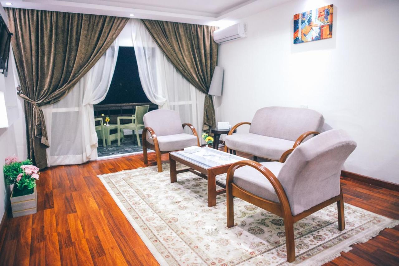 Jewel Maadi Cabins And Club Каир Экстерьер фото